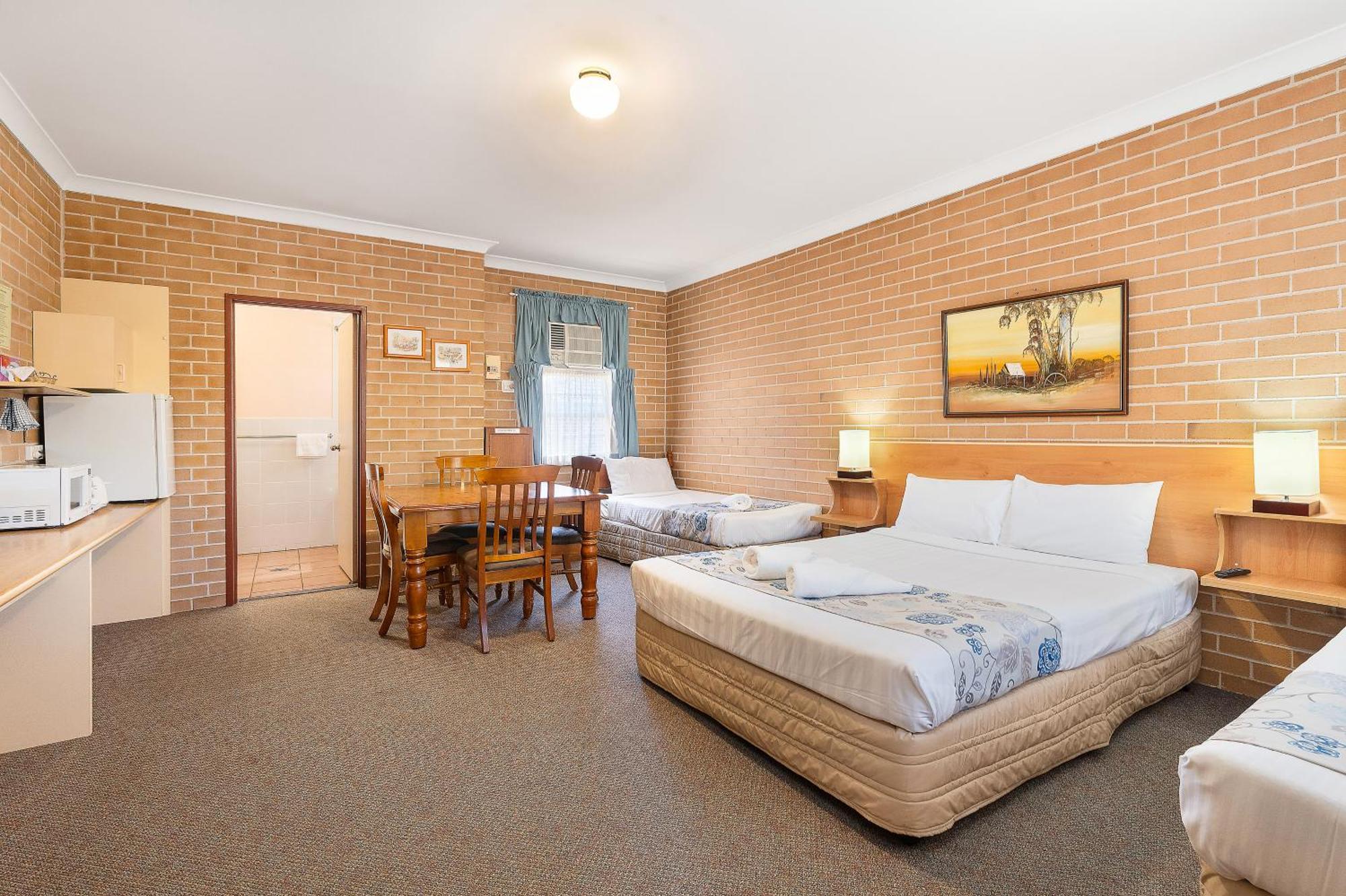 Motel Surestay By Western, New 4*