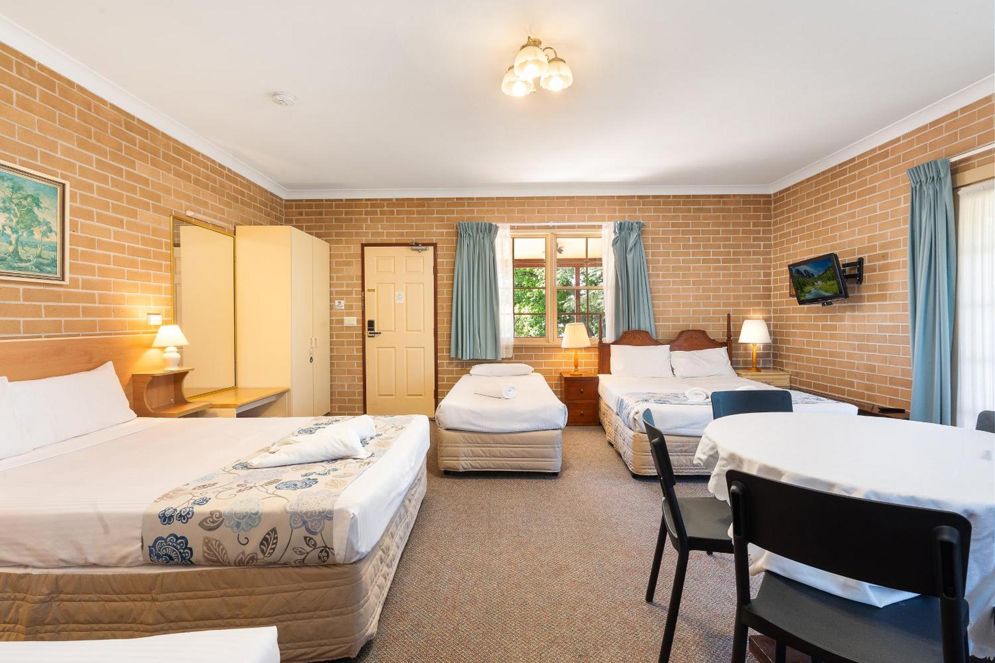 Surestay By Western, New 4*