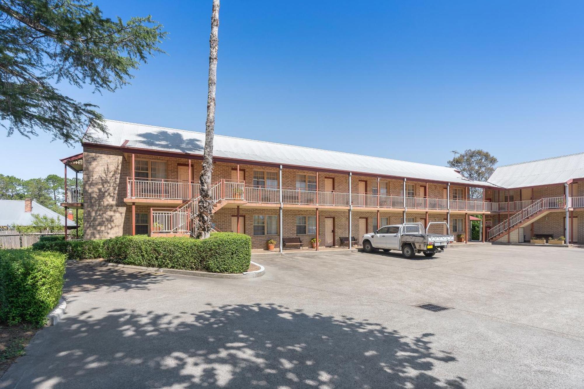 Surestay By Western, New Motel 4*