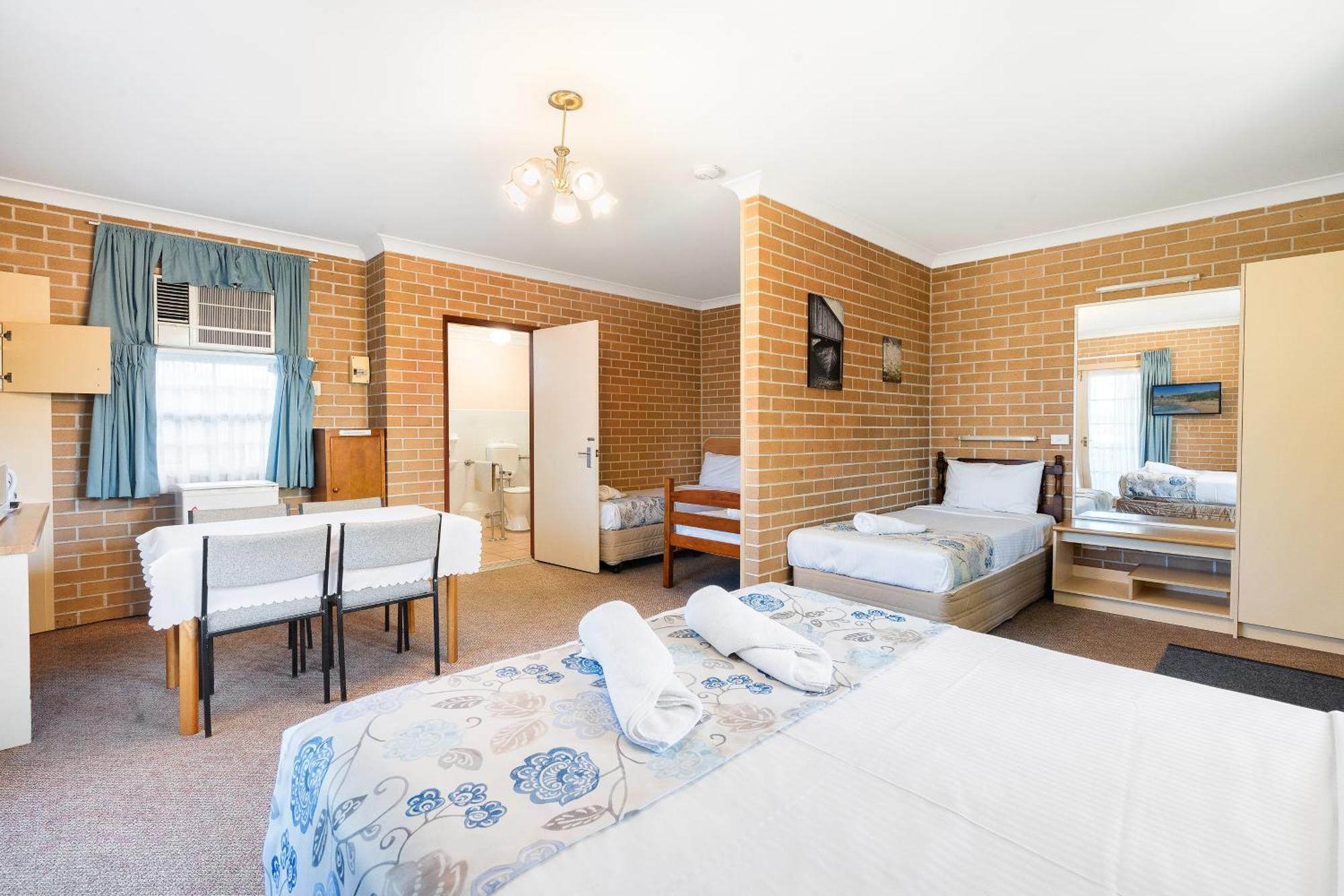Motel Surestay By Western, New Richmond